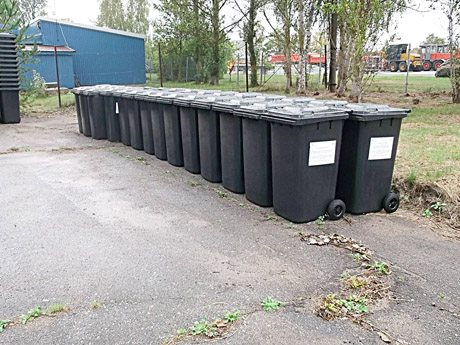 Šiau­lių mies­to gy­ven­to­jams da­li­ja­mi ža­lių­jų at­lie­kų su­rin­ki­mo kon­tei­ne­riai