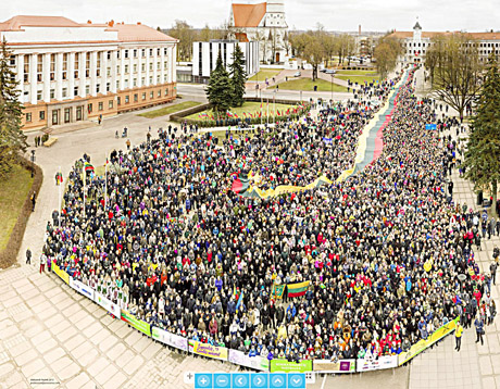 Masinė šiauliečių nuotrauka jau internete